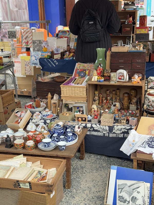 Shitenno-ji Temple Market (21st 22nd of every month) 2