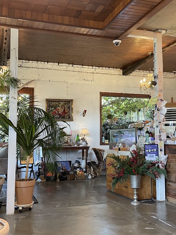 오늘도 화창 (Jeju Fine Cafe) 5