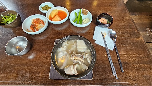 EomYongBaek Doejigukbap Jonggak 4