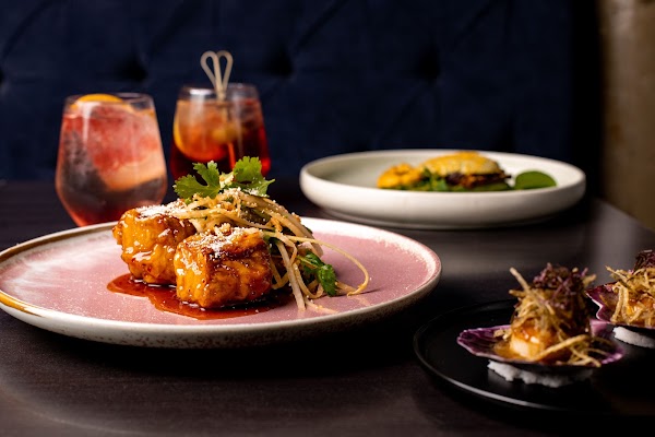 Social Eating House + Bar 5