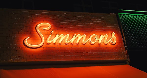 Simmons Bar | Greek Street 4