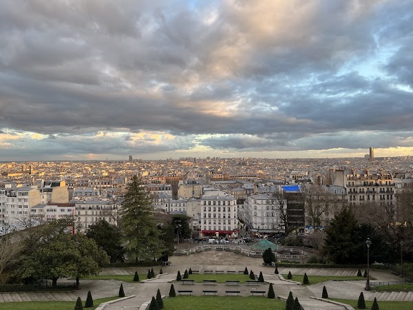 Overlook of Paris 5