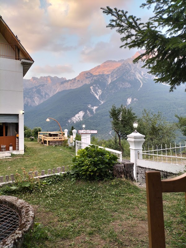 Alpbes Theth Guesthouse