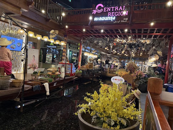 SIAM Takashimaya 5
