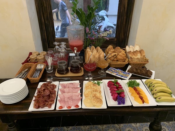 The Hanoi Cafe 5