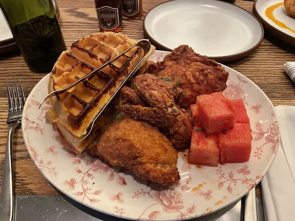 Yardbird Table & Bar 4