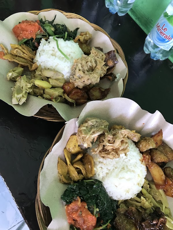 Luh Asih Vegetarian 1