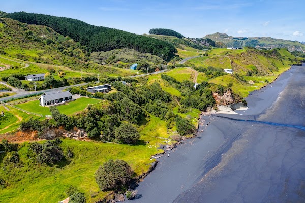 Mokau Beach House