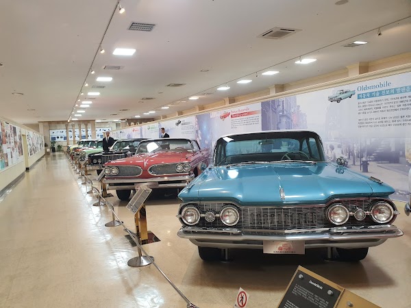 World Automobile & Piano Museum 5