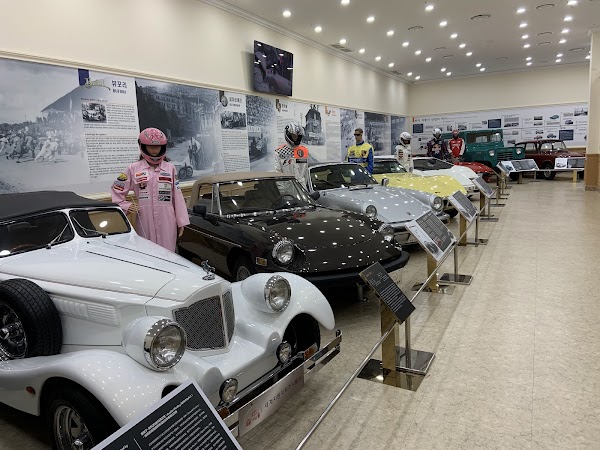 World Automobile & Piano Museum 2