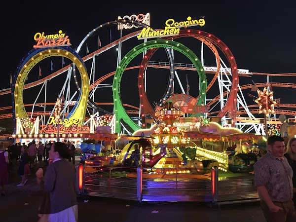 Monument to the Oktoberfest bombing victims in 1980 3