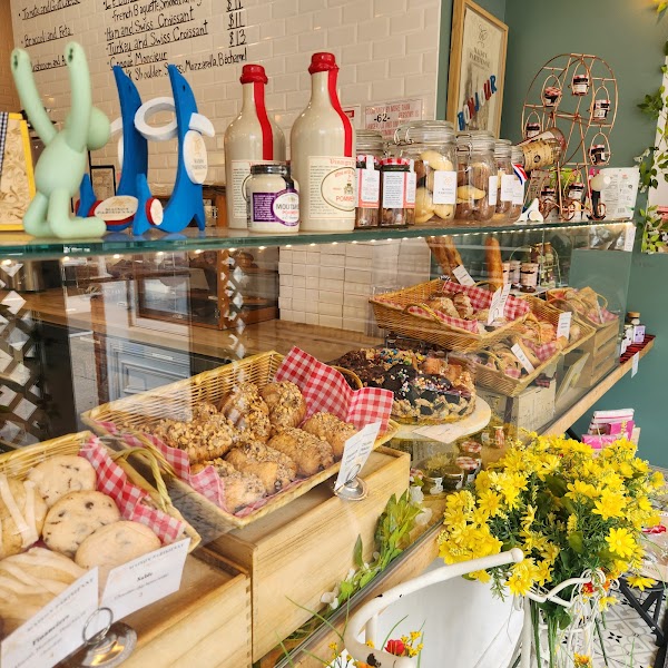 Maison Parisienne - French Café Armitage Ave 3