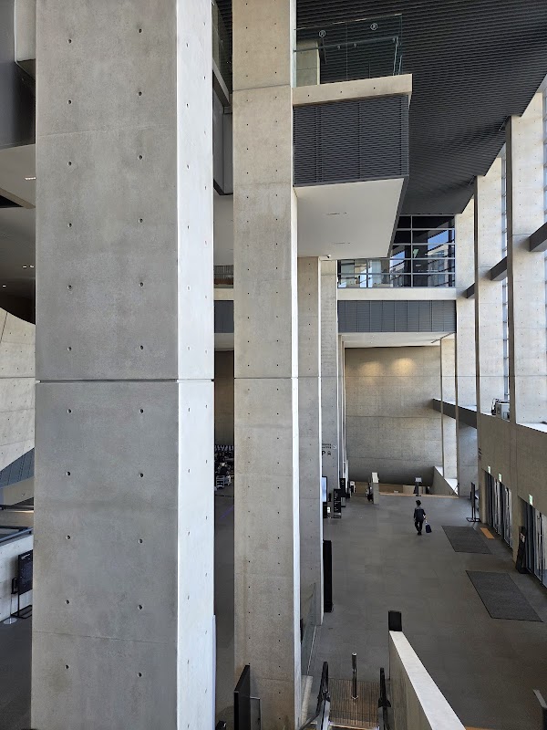 LG Arts Center 2