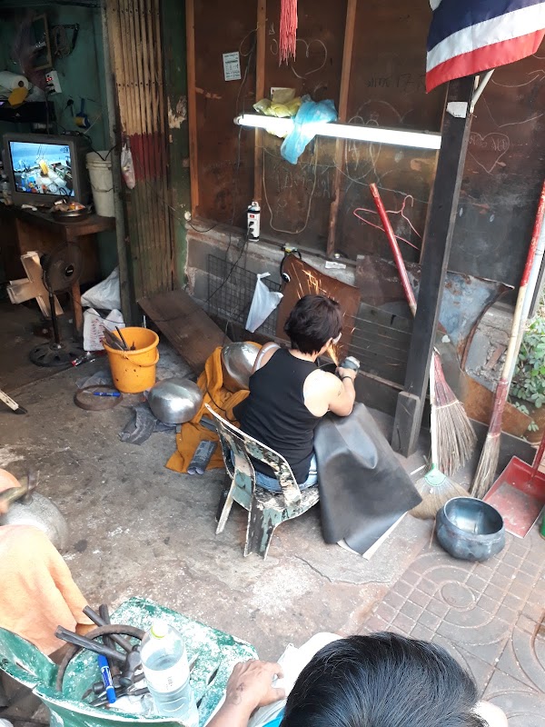 Soi Ban Baat - Monk's Bowl Village 5