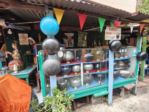 Soi Ban Baat - Monk's Bowl Village 4