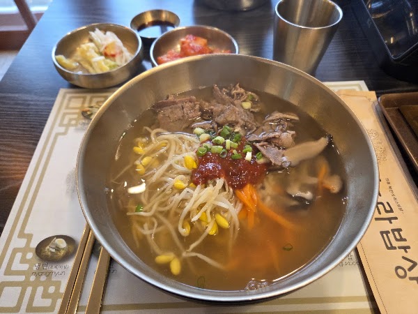 Neungra Bapsang (North Korean Restaurant) 5