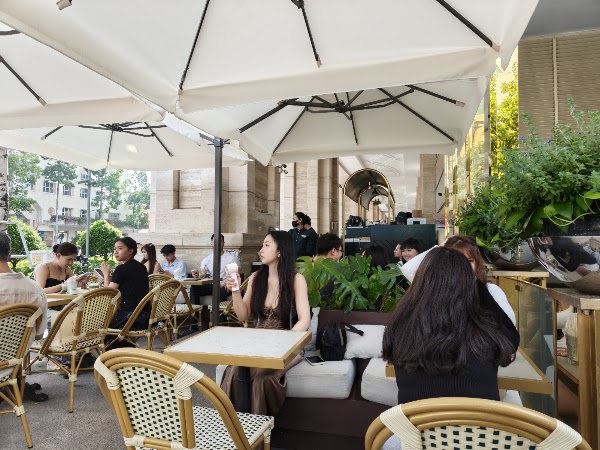 Café Carré 2