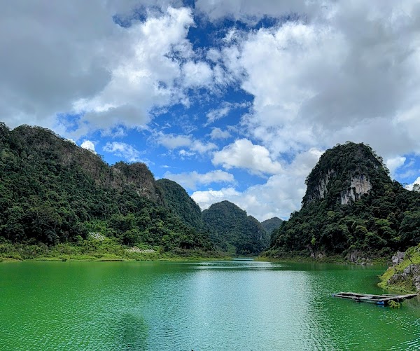 Hồ Thang Hen