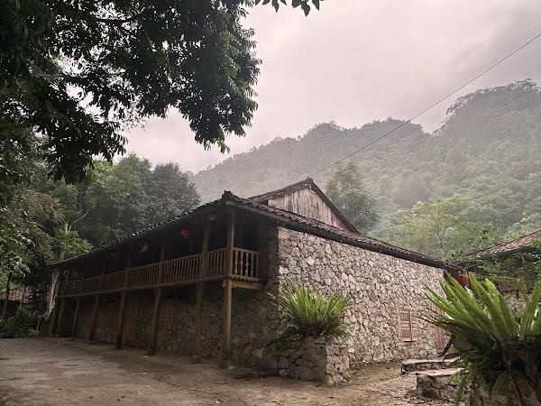 Hồ Thang Hen 2