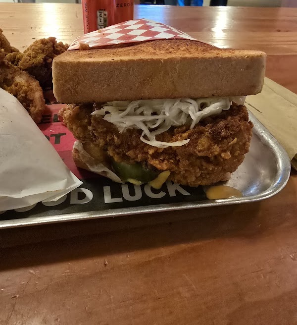 Lucky's Hot Chicken | Seven Dials Market 4