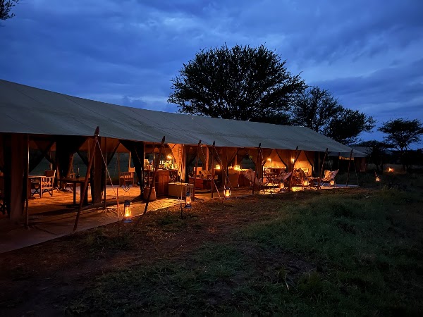 NOMAD SERENGETI SAFARI CAMP