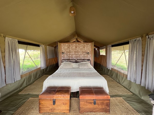 NOMAD SERENGETI SAFARI CAMP 4