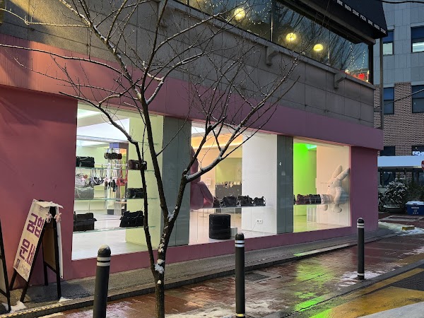 SAMO ONDOH Flagship Store 1