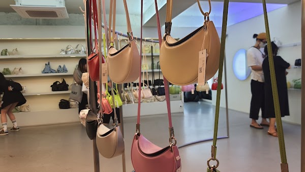 SAMO ONDOH Flagship Store 4