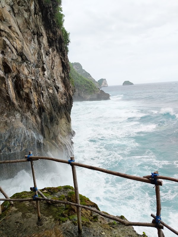 Guyangan Waterfall Nusa Penida 2