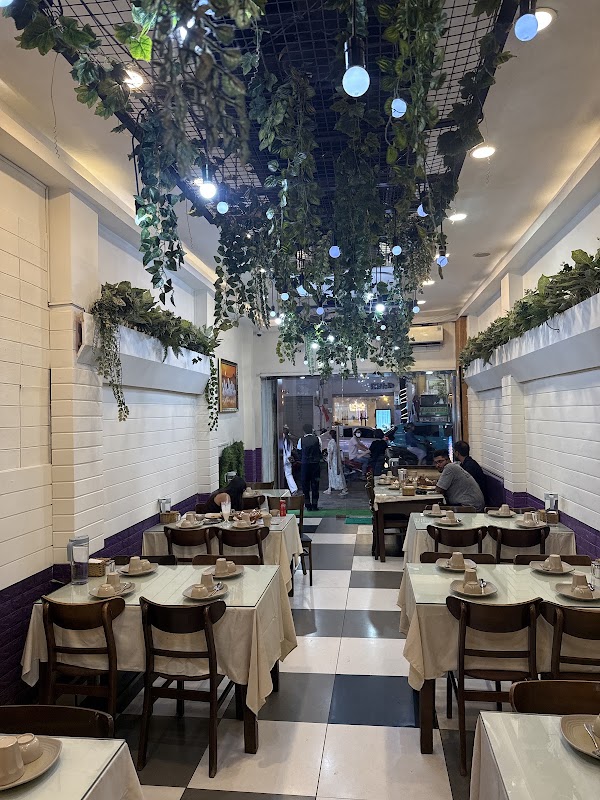 Dwarkesh Kathiyawadi Indian Restaurant 4