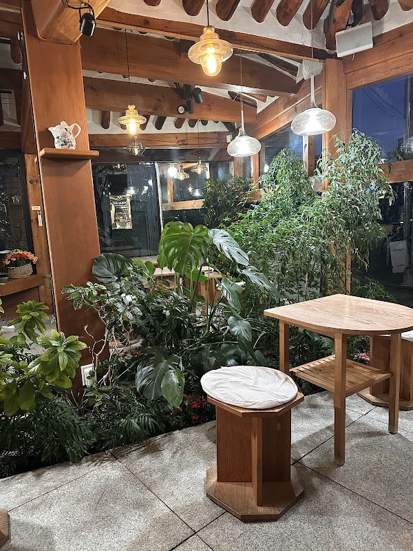 MIRROROOM 5