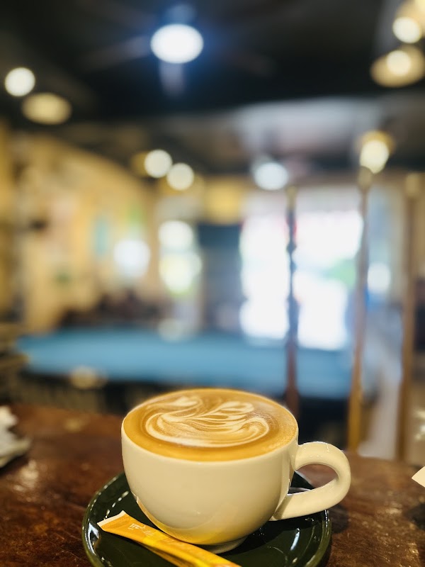 Tree House Cafe & Restaurant 2