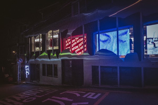 퍼킹어썸 서울 한남점(Fucking Awesome Seoul)