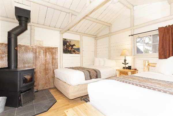 Roosevelt Lodge Cabins 5