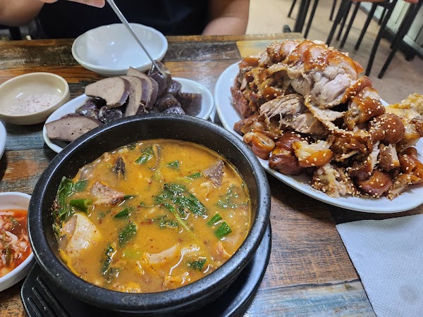 마포소문난원조족발 3
