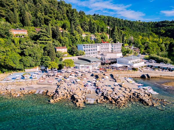 Barbara Piran Beach Hotel & Spa