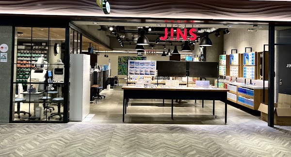 JINS Shinjuku Subnade