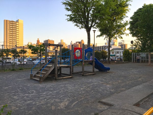 Nanagō-Dōri Park 3