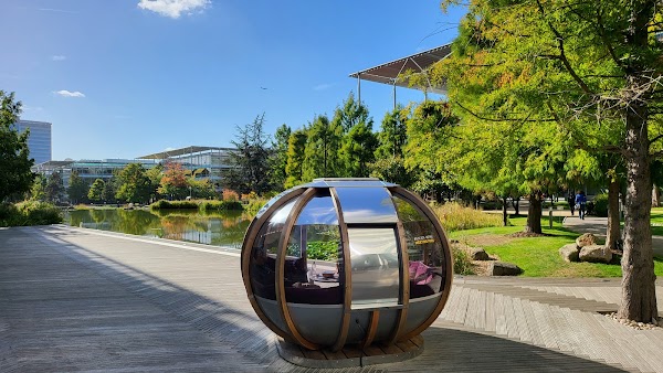 Chiswick Park 2