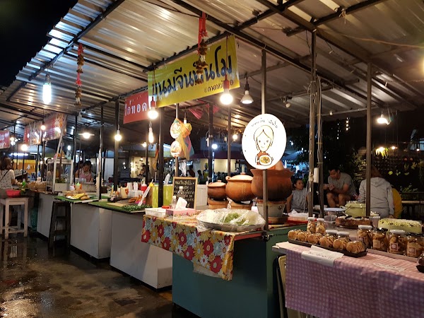 Chiang Mai University Night Market 3