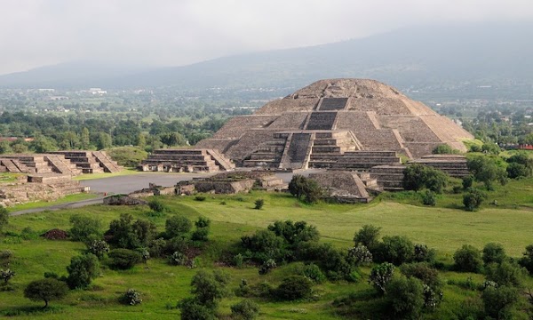 Pyramid of the Moon