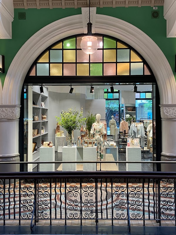 Oroton QVB Sydney