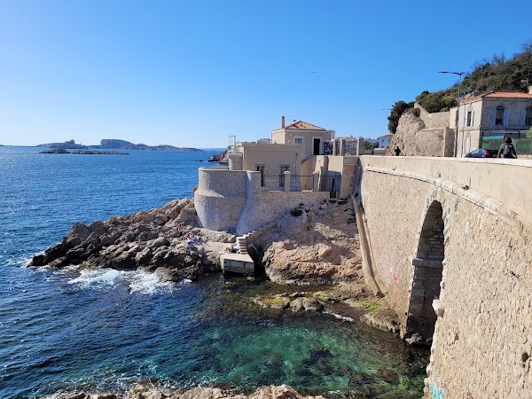 Le Maregraphe 1