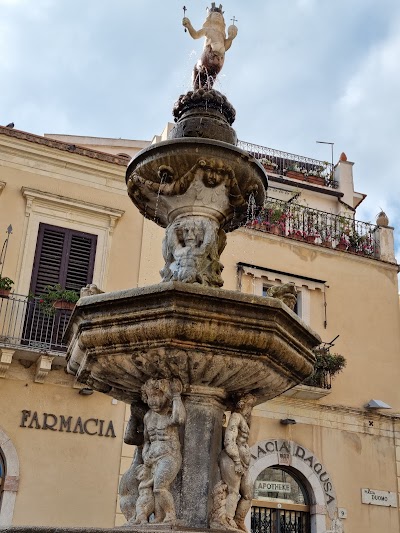 Fontana di Piazza Duomo