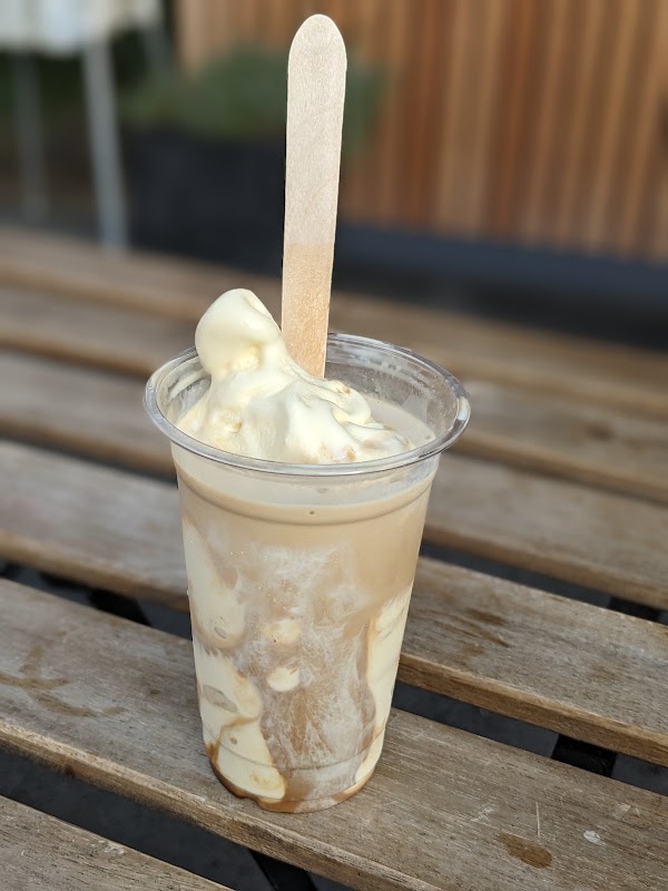Gussy’s Ice Cream Parlour 5