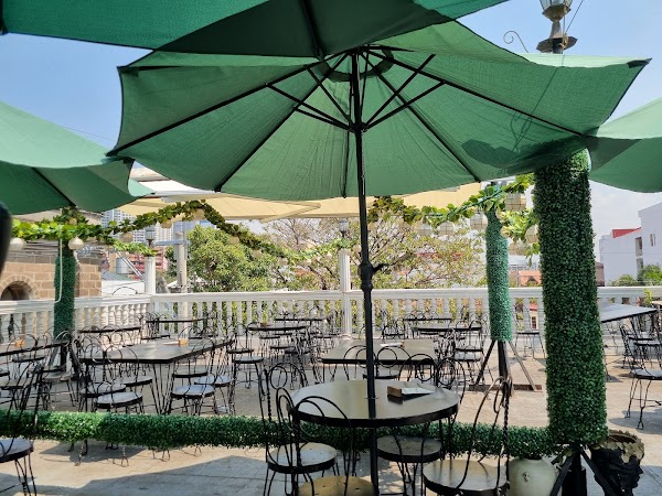 La Cathedral Cafe