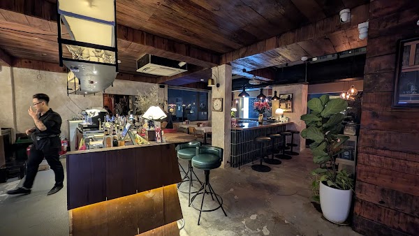 Luna & Co. - Rooftop Bar and Café 2