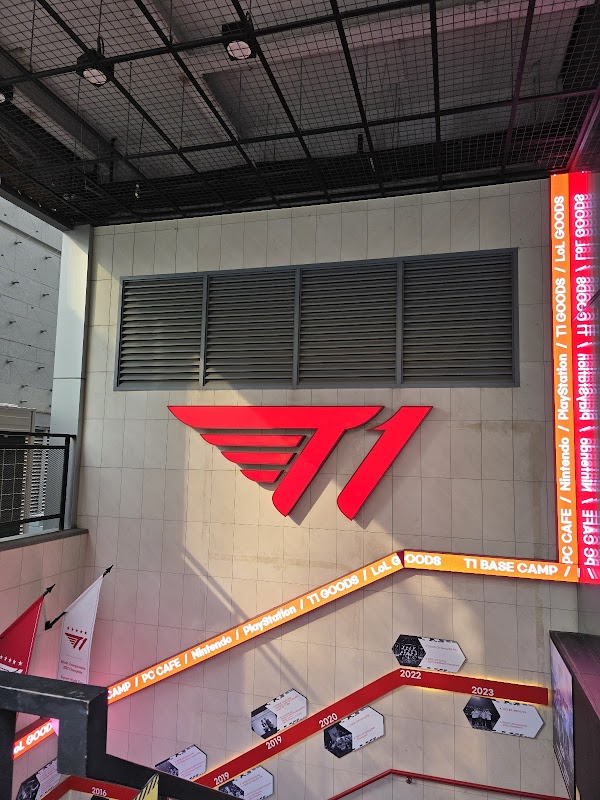 Hongik University Station Exit 9