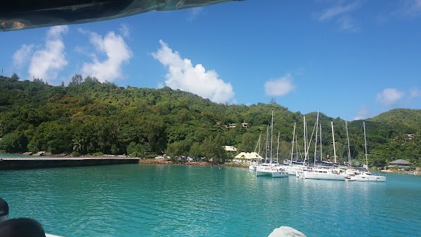 Praslin 4