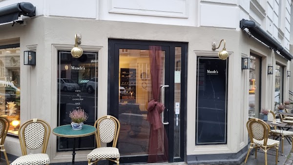 Maude's Salon